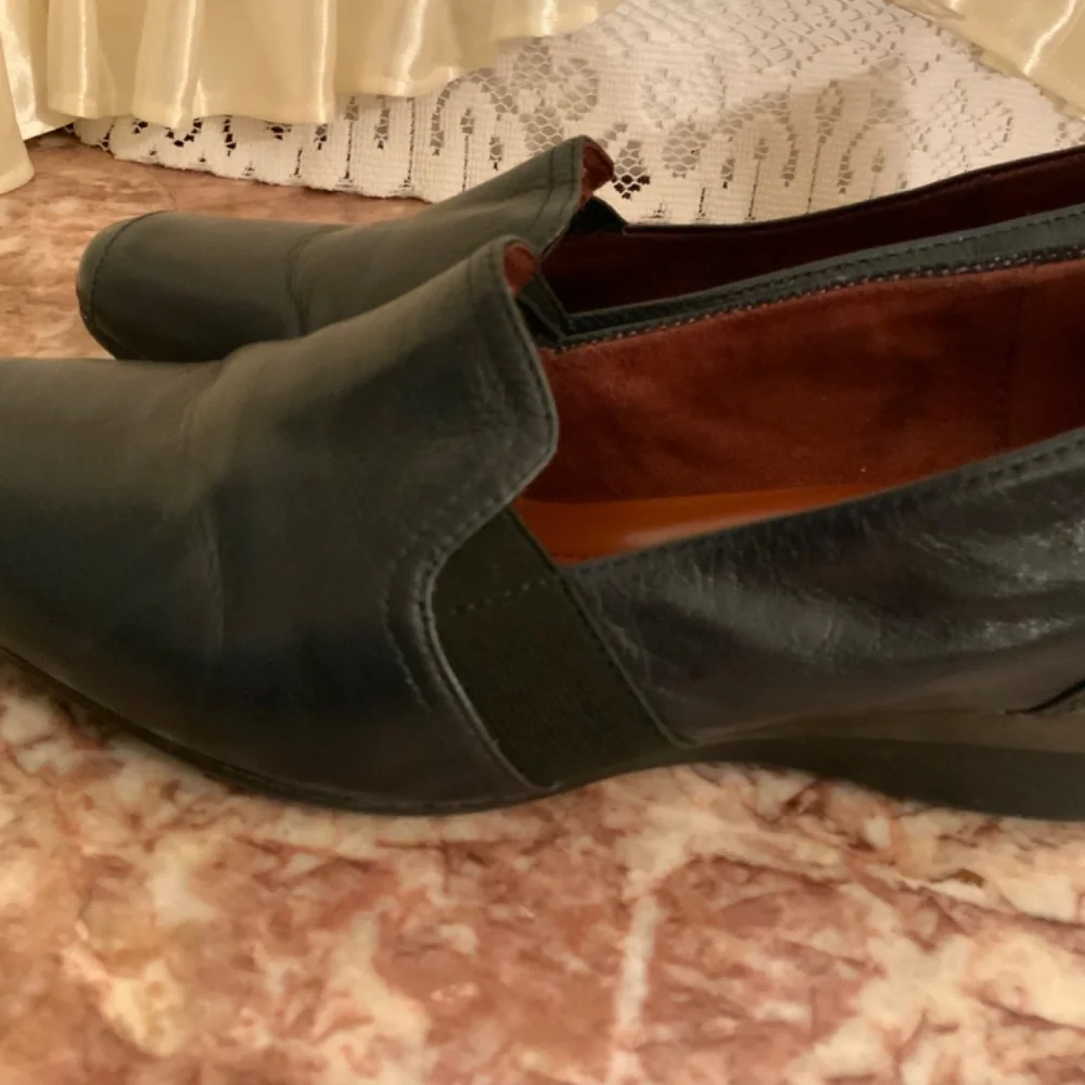 Naturalizer gently used